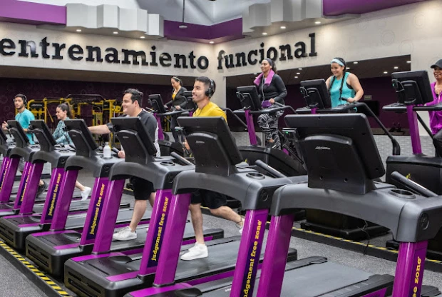 Planet Fitness Plaza Candiles, foto 3