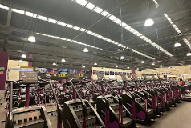 Planet Fitness Plaza Cimatario, foto 3