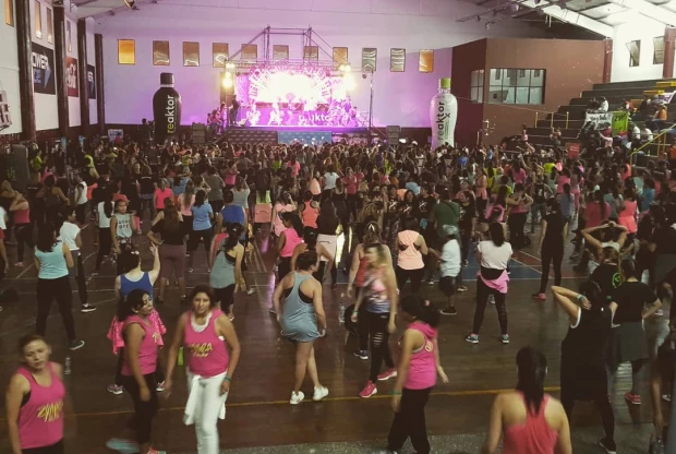 Zumba Con Guille Conticello, foto de portada